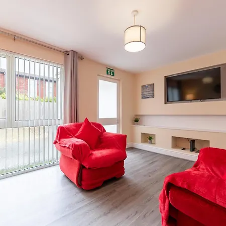Creswicke 3 Bedroom House - Knowle, Bristol