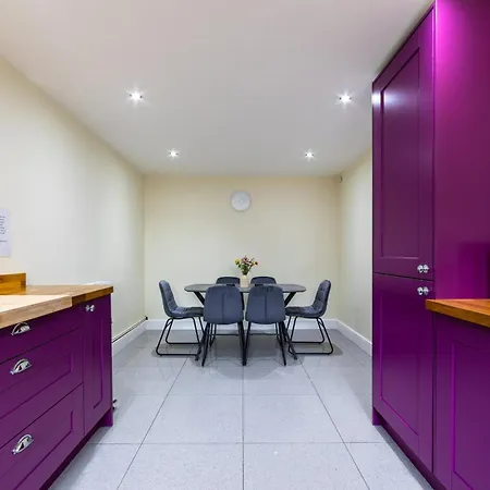 Creswicke 3 Bedroom House - Knowle, Ferienhaus *