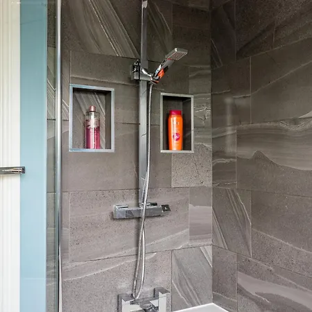 Дом отдыха Creswicke 3 Bedroom House - Knowle, Бристоль